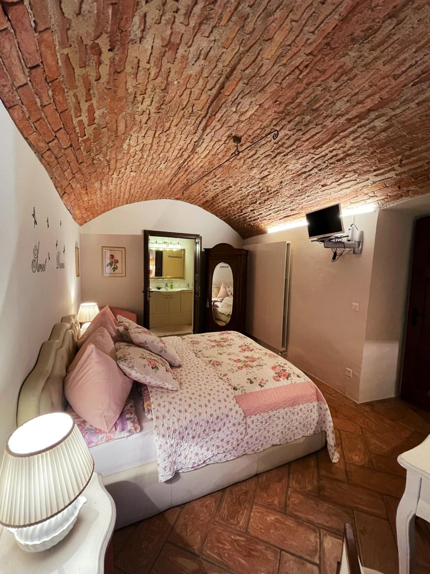 Grotto Flora B&B Chambres de charme Bigogno Extérieur photo